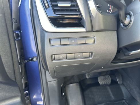 Certified 2023 Nissan Rogue SL w/ SL Premium Package image 20