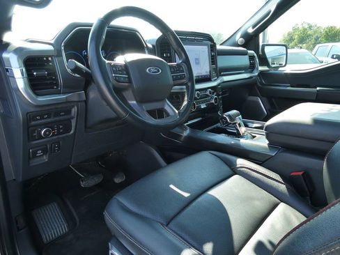 Used 2022 Ford F150 Lariat w/ Equipment Group 502A High AWD/4WD image 25