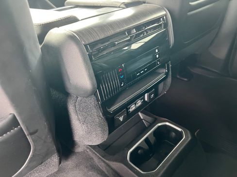 Used 2024 Jeep Wagoneer Series III image 13