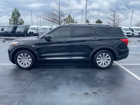 Certified 2022 Ford Explorer Limited w/ Equipment Group 301A image 4