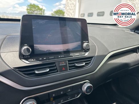 Used 2020 Nissan Altima 2.5 S AWD/4WD image 17