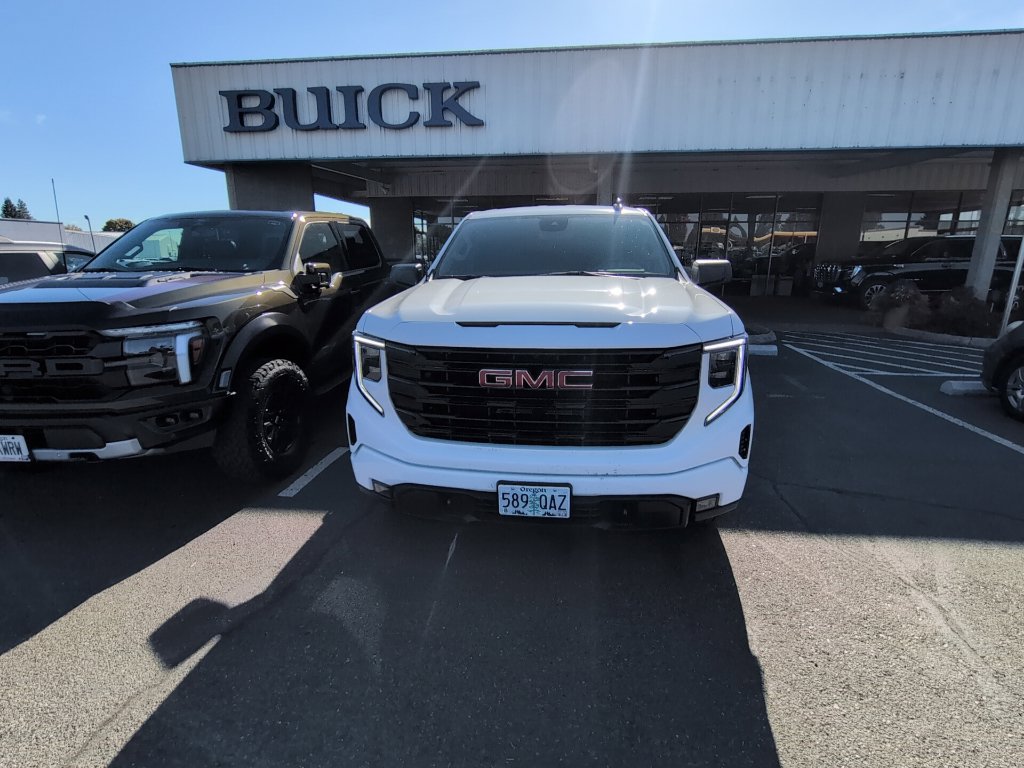 Used 2025 GMC Sierra 1500 Elevation AWD/4WD image 8
