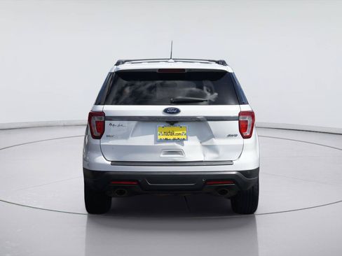 Certified 2018 Ford Explorer XLT w/ Equipment Group 202A AWD/4WD image 7