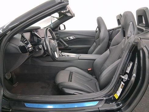 Certified 2022 BMW Z4 sDrive30i w/ Driving Assistance Package image 5