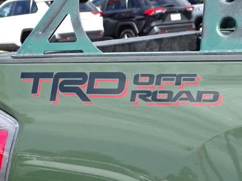 Used 2022 Toyota Tacoma TRD Off-Road w/ Technology Package RWD image 11