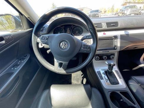 Used 2010 Volkswagen Passat Komfort FWD image 33