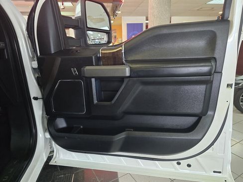 Used 2017 Ford F150 Platinum w/ Technology Package image 11