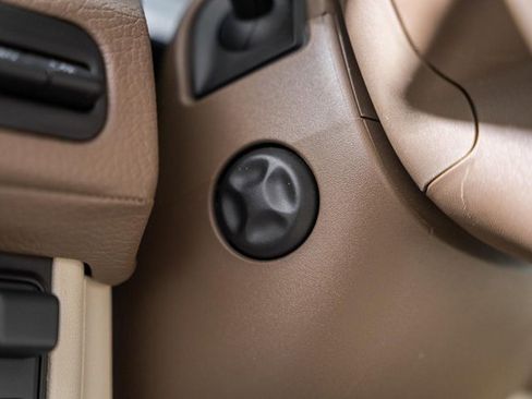 Used 2021 GMC Yukon XL Denali w/ Denali Premium Package image 49