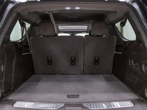 Used 2023 GMC Yukon XL Denali AWD/4WD image 31