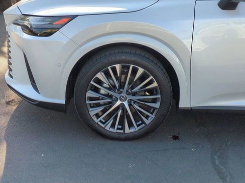 Used 2024 Lexus RX 350 w/ Convenience Package image 10