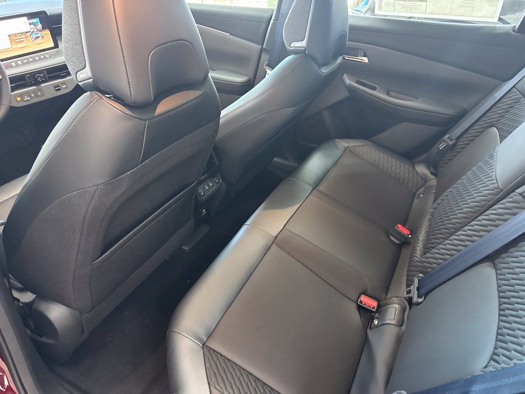 New 2026 Nissan Leaf Platinum+ FWD image 14