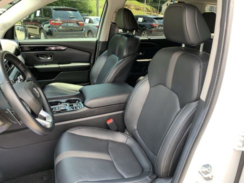 Used 2025 Honda Pilot EX-L image 14
