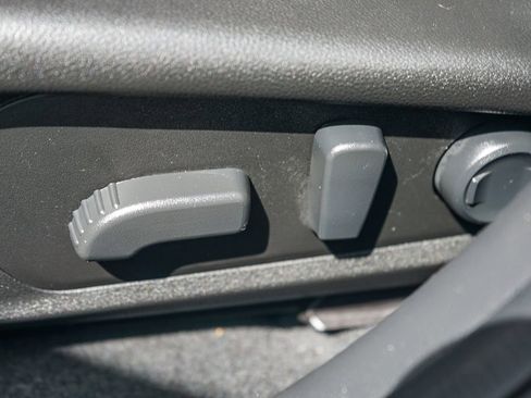 Certified 2024 Subaru Crosstrek 2.0i Premium image 25