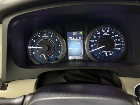 Used 2018 Toyota Sienna XLE w/ XLE Navigation Package FWD image 19