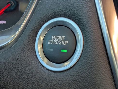 Used 2023 Chevrolet Traverse LT w/ LPO, Floor Liner Package image 28