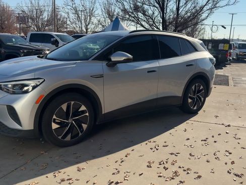 Used 2021 Volkswagen ID.4 Pro w/ ID.4 Protection Package image 4