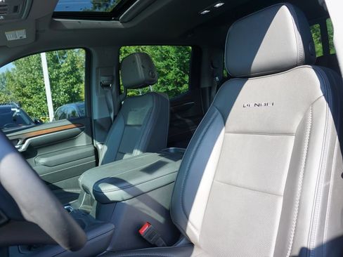 Used 2024 GMC Sierra 1500 Denali w/ Denali Reserve Package AWD/4WD image 13