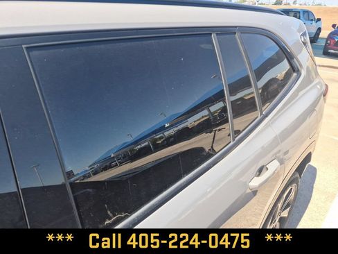 Used 2026 Buick Enclave Sport Touring FWD image 8