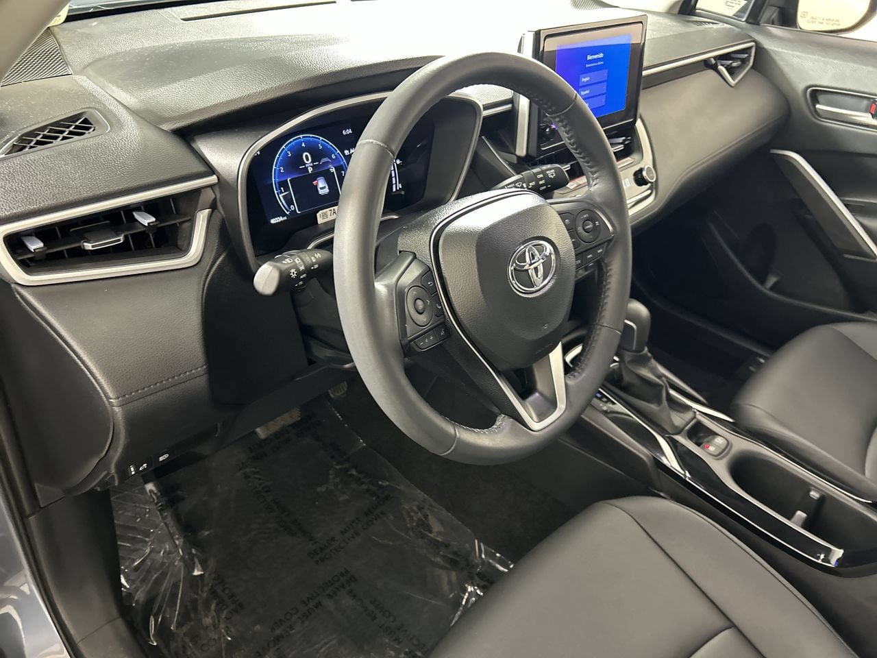Used 2025 Toyota Corolla Cross XLE w/ Convenience Package FWD image 13