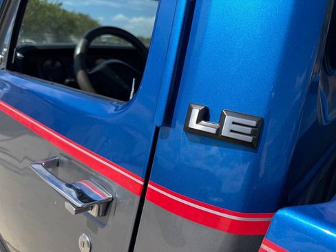 Used 1992 Dodge D/W Truck 250 AWD/4WD image 4