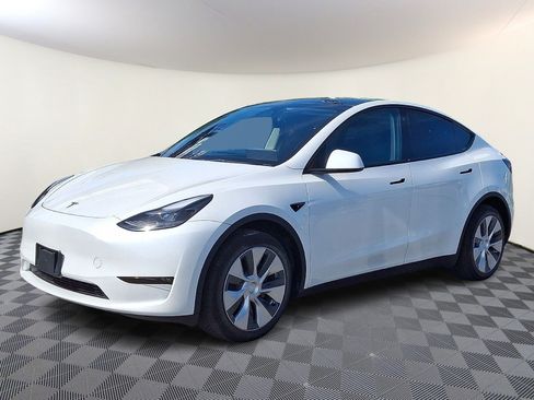 Used 2023 Tesla Model Y Long Range AWD/4WD image 1