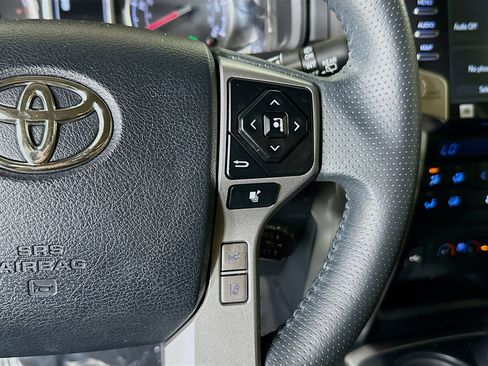 Used 2020 Toyota 4Runner Limited AWD/4WD image 17