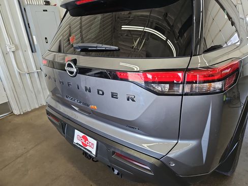 Used 2023 Nissan Pathfinder Rock Creek AWD/4WD image 27