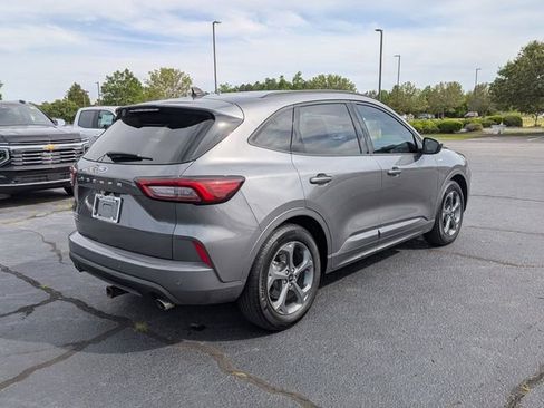 Used 2024 Ford Escape ST-Line w/ Tech Pack #1 FWD image 3