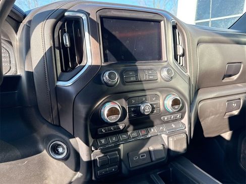 Used 2020 GMC Sierra 2500 AT4 w/ AT4 Premium Package image 14