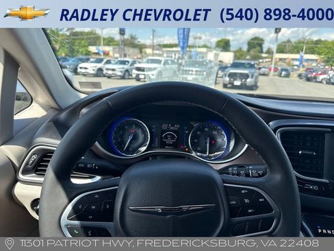 Used 2023 Chrysler Voyager LX FWD image 6