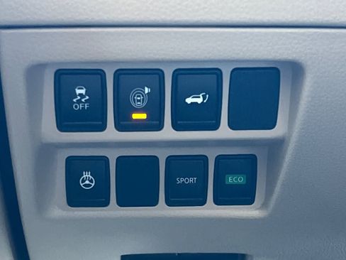 Used 2017 Nissan Rogue SL FWD image 33