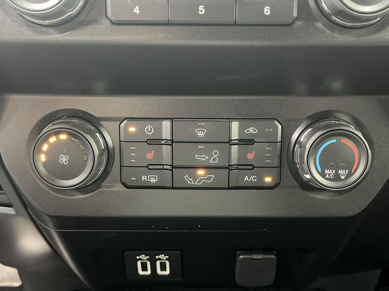 Used 2019 Ford F150 XLT w/ Equipment Group 302A Luxury AWD/4WD image 23