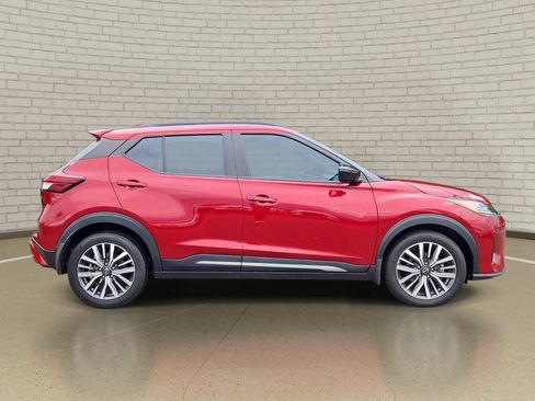 Used 2024 Nissan Kicks SR FWD image 4