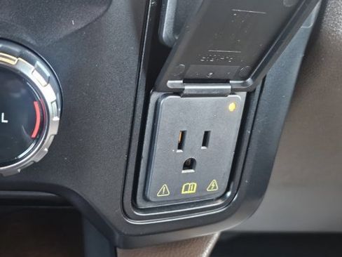 Certified 2025 Ford F250 King Ranch w/ Chrome Package image 24