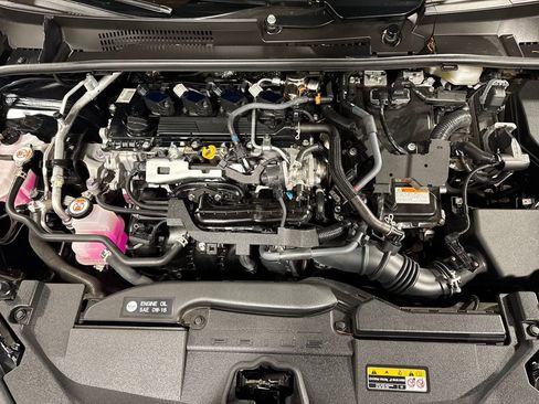 Used 2024 Toyota Prius XLE image 13