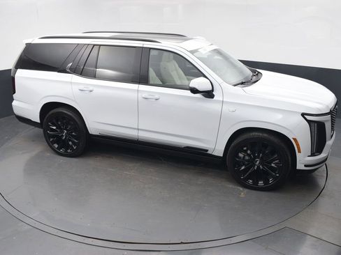 Certified 2026 Cadillac Escalade Platinum Sport w/ LPO, ONYX Package image 50