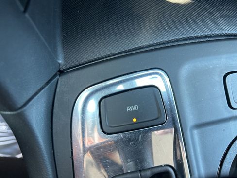 Used 2023 Chevrolet Equinox LT w/ Driver Convenience Package image 34