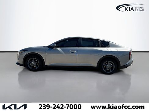 New 2026 Kia K4 LXS image 2
