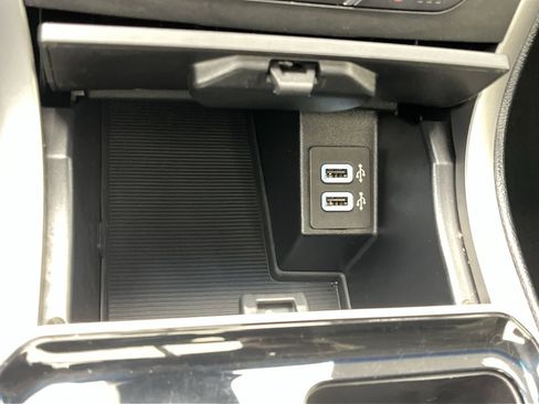 Used 2019 Ford Edge SEL image 27