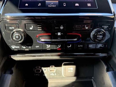 New 2025 Jeep Grand Cherokee L Altitude image 30