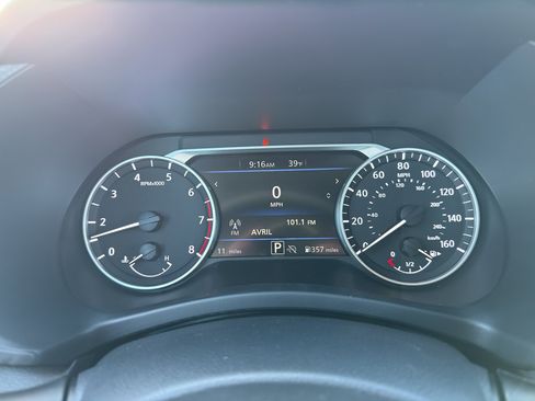 New 2025 Nissan Sentra SR image 18