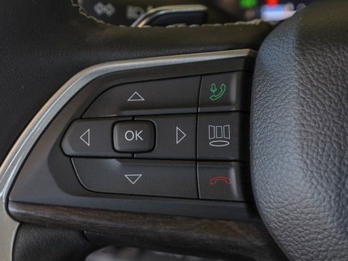 Used 2023 Jeep Grand Cherokee Limited image 26