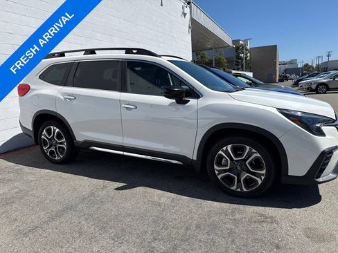 Used 2024 Subaru Ascent Touring AWD/4WD image 2