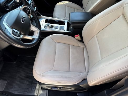 Used 2022 Ford Explorer Limited w/ Equipment Group 301A image 12