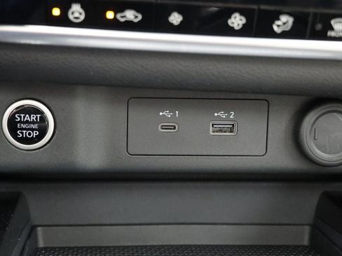 Used 2023 Nissan Rogue SV w/ SV Premium B Package image 27