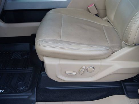 Used 2015 Ford F150 Lariat w/ Equipment Group 501A Mid AWD/4WD image 61