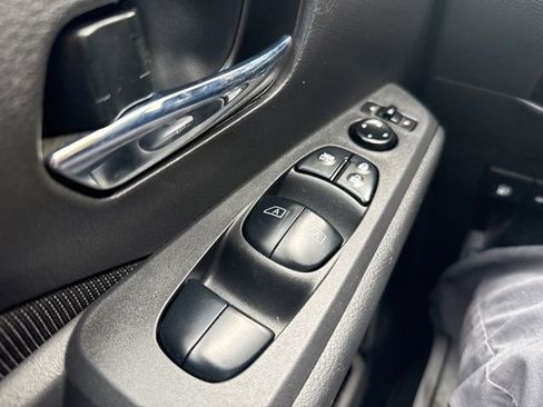 Used 2021 Nissan Kicks SV FWD image 25