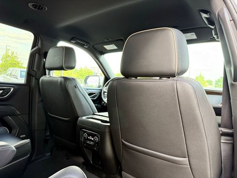 Used 2023 Chevrolet Suburban Premier RWD image 25