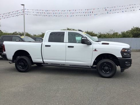 New 2025 RAM 2500 Tradesman AWD/4WD image 4