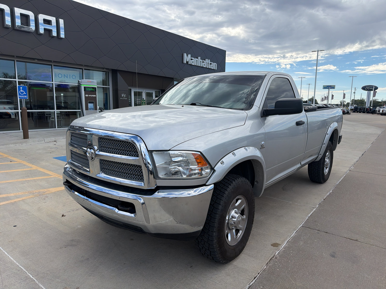 Used 2012 RAM 2500 ST w/ PWR & Remote Entry Group AWD/4WD image 3